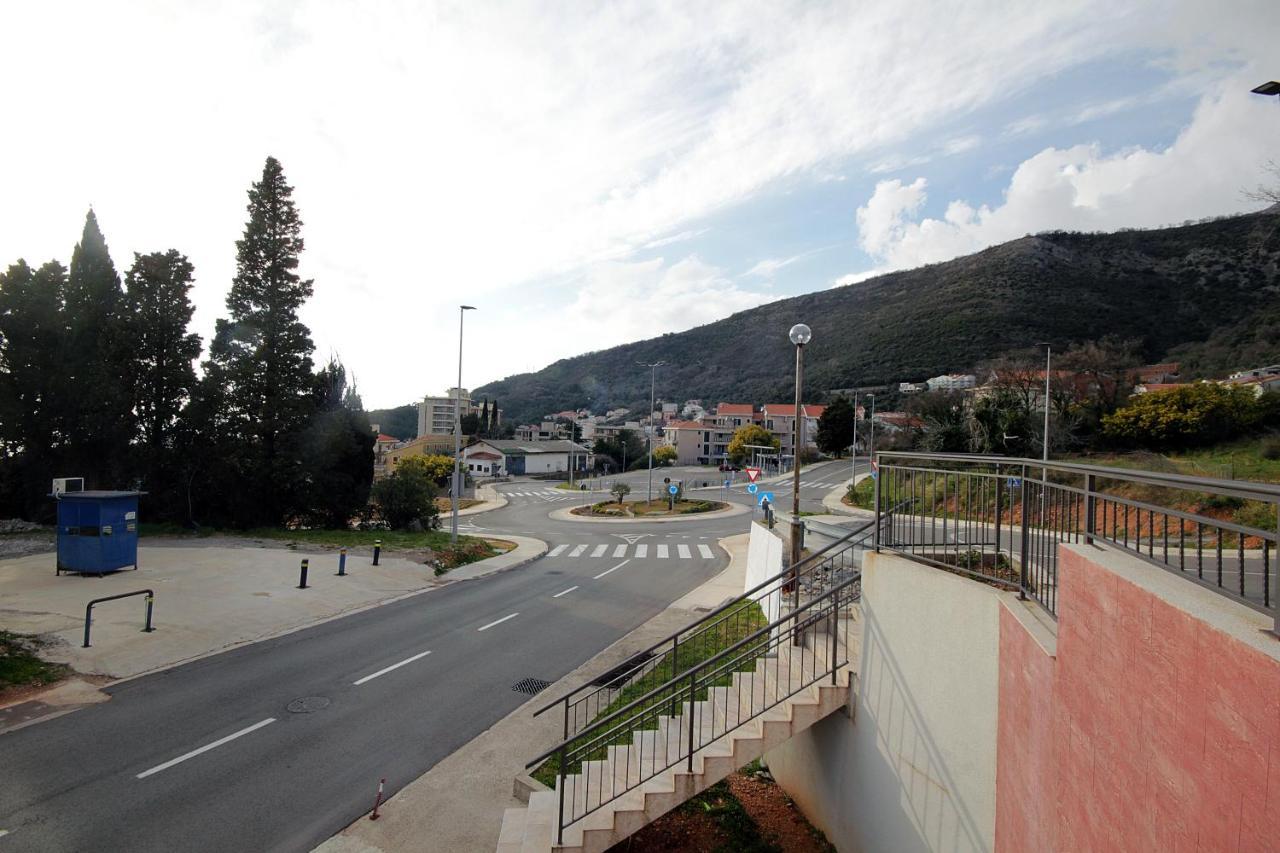 Apartments Residence Dj Petrovac na moru Exterior foto