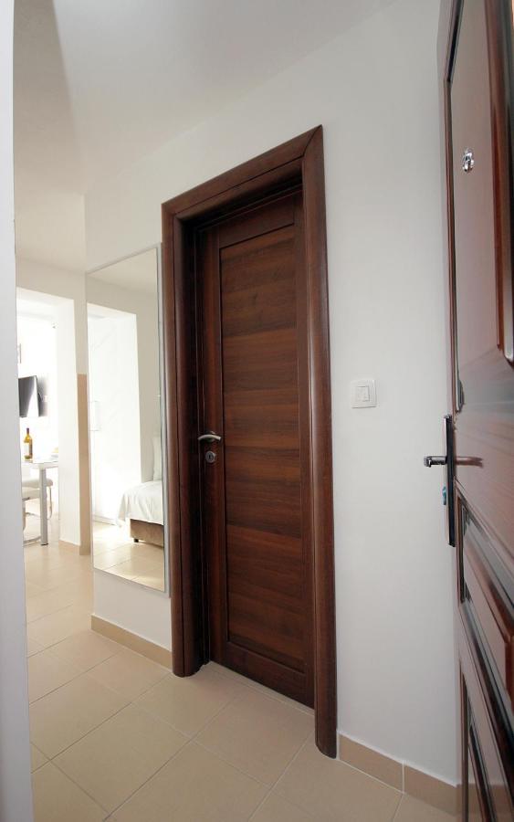 Apartments Residence Dj Petrovac na moru Exterior foto
