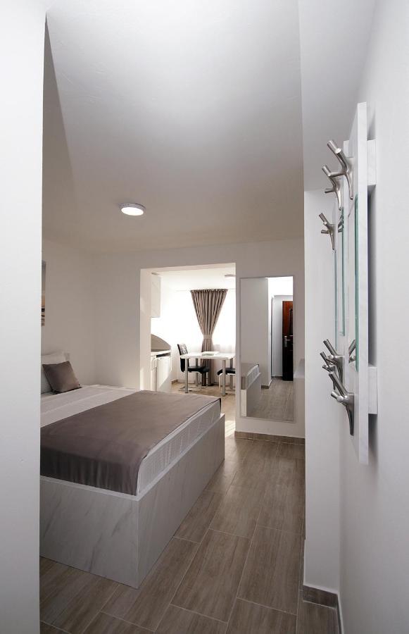 Apartments Residence Dj Petrovac na moru Exterior foto