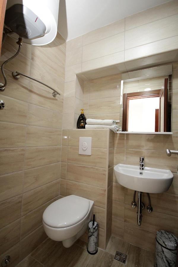 Apartments Residence Dj Petrovac na moru Exterior foto