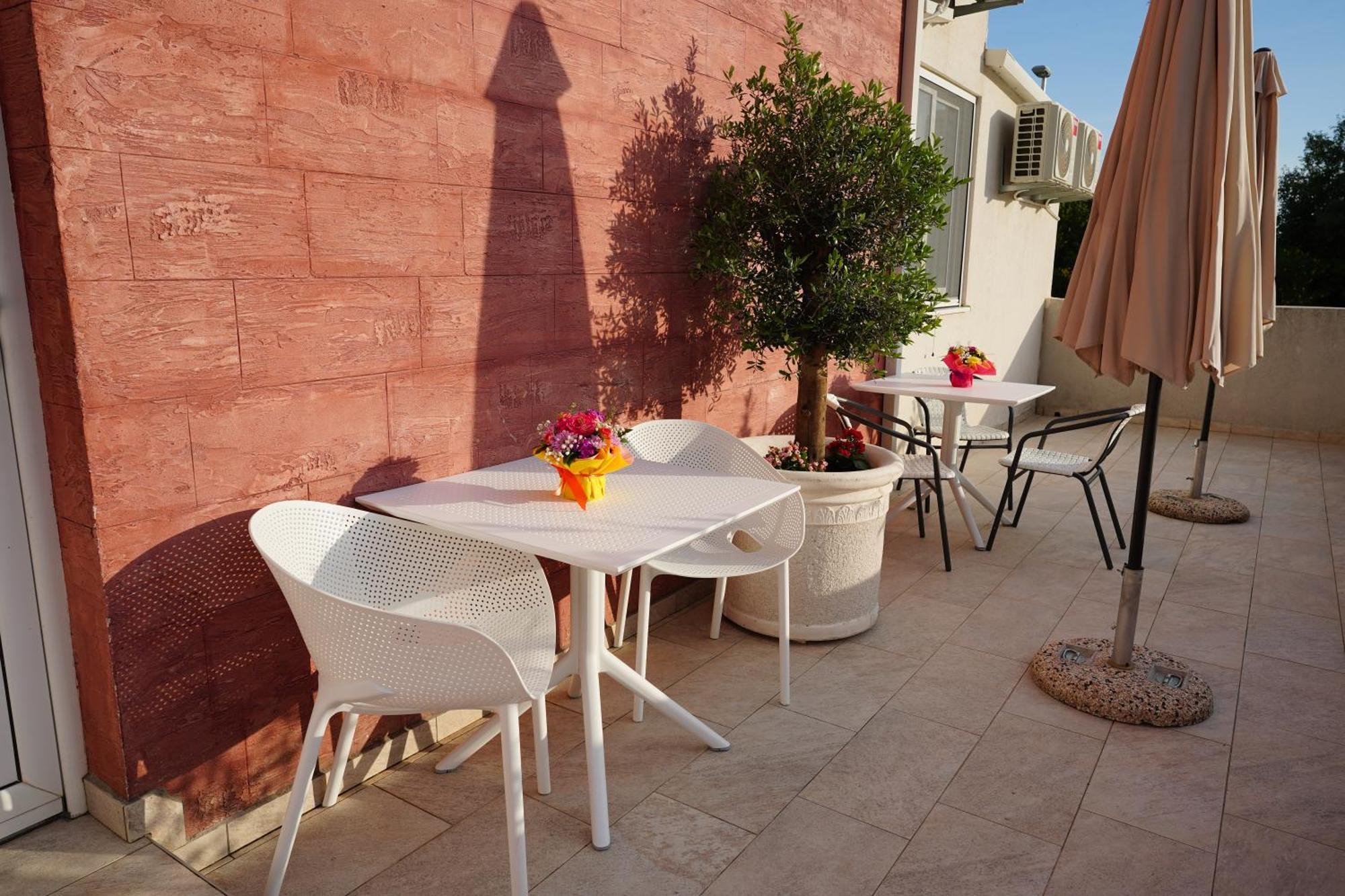 Apartments Residence Dj Petrovac na moru Exterior foto