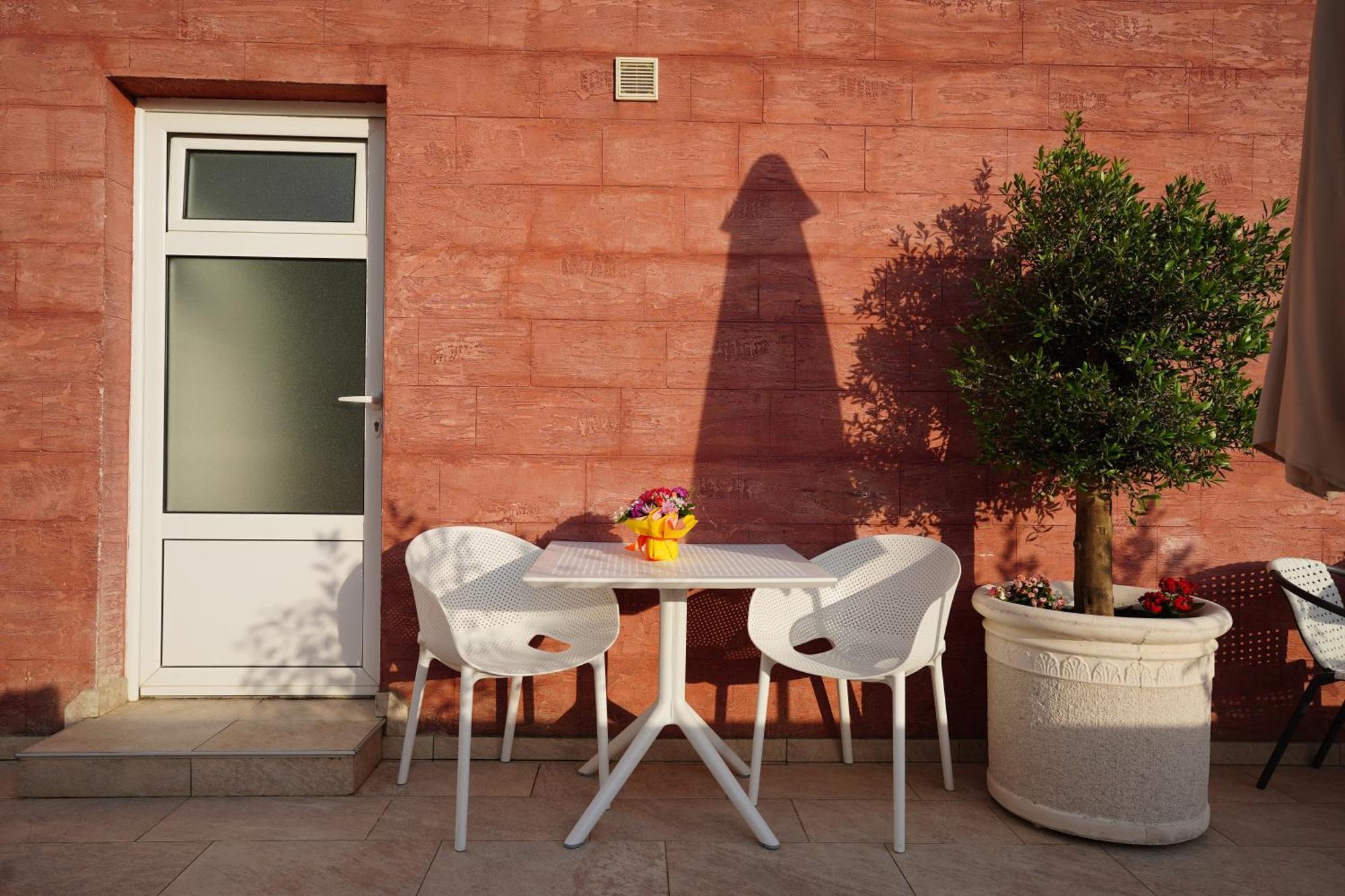 Apartments Residence Dj Petrovac na moru Exterior foto