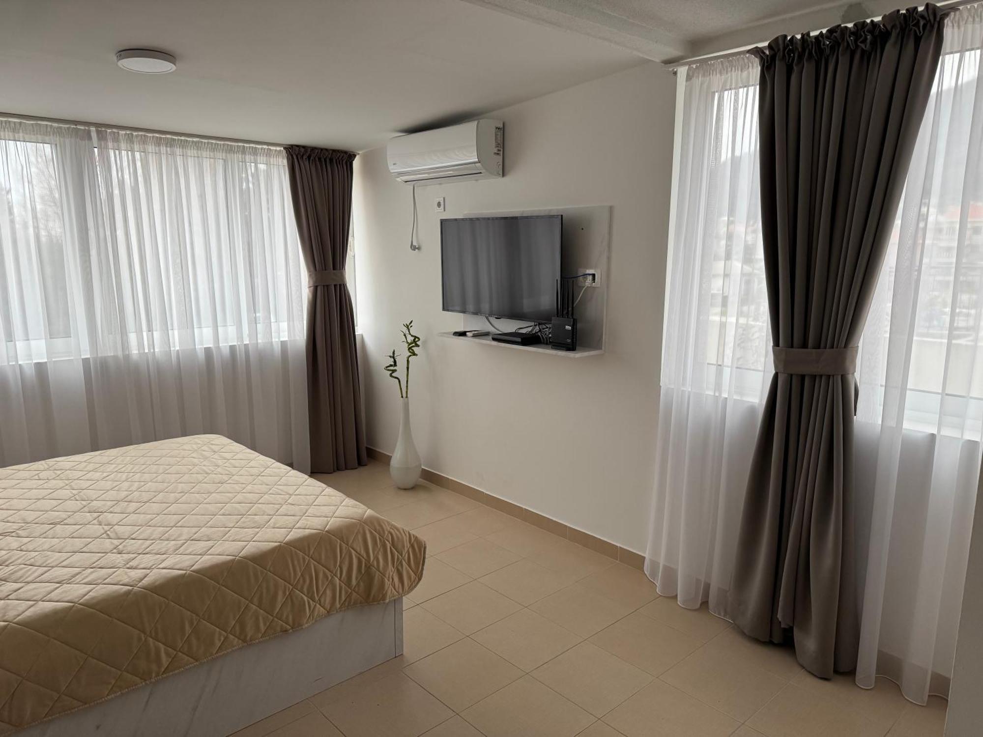 Apartments Residence Dj Petrovac na moru Exterior foto
